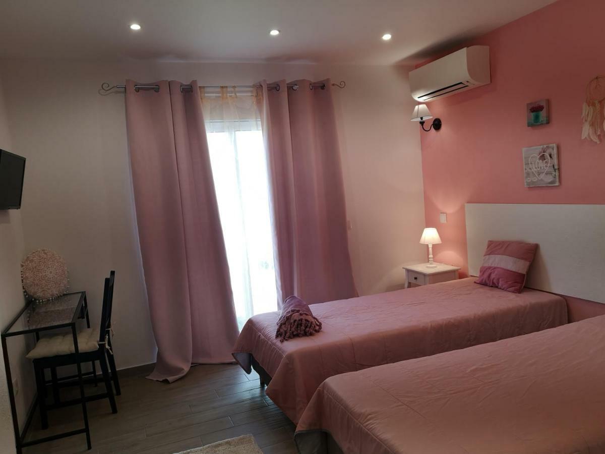 Sensations Guesthouse Lagos Exterior photo